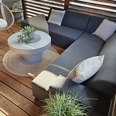 Mobile Mirage Biograd Na Moru